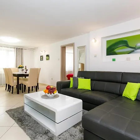 Sanja Apartment Malinska