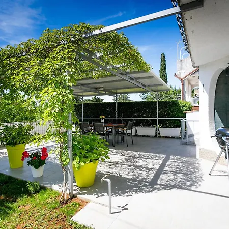 Apartment Sanja Malinska