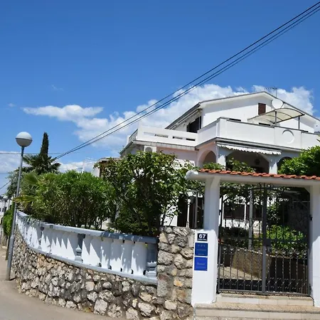 Apartment Sanja *